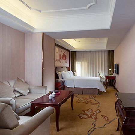 Vienna Hotel Shenzhen Shuiku New Village Εξωτερικό φωτογραφία